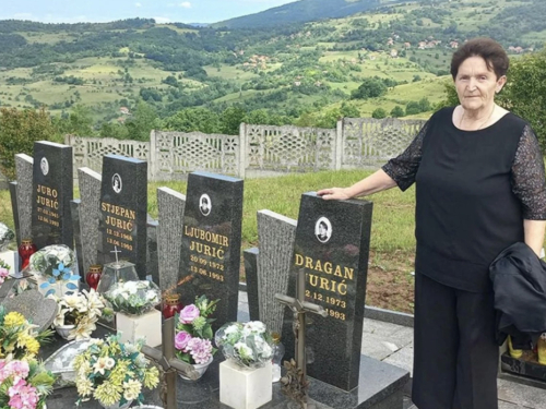 Anica Jurić pred očima izgubila supruga i trojicu sinova, pravde nema ni nakon 33 godine