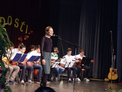 Čuvarice i PMI Prozor na humanitarnom koncertu „Izvor radosti“ u Sarajevu