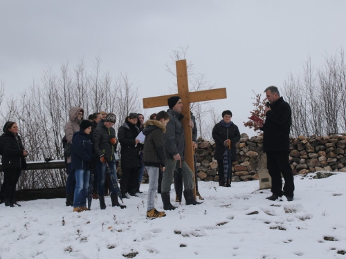 FOTO: Put križa - Prva korizmena nedjelja u župi Uzdol