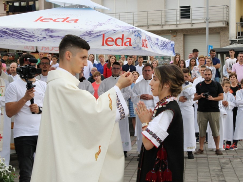 FOTO: Mlada misa vlč. Josipa Papka u župi Prozor