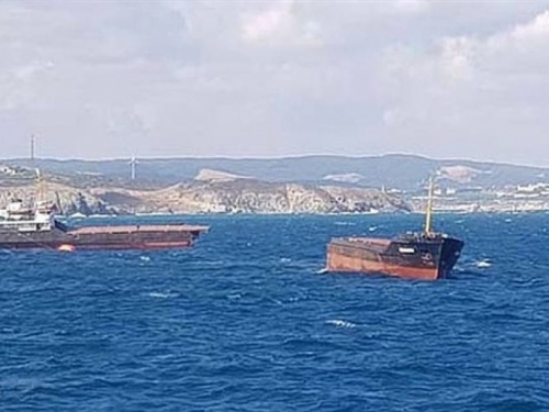U Crnom moru se prepolovio brod dug 114 metara