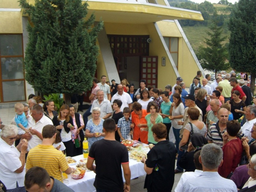 FOTO: Misa sekundacija mladomisnika Ljube Zelenike u župi Uzdol