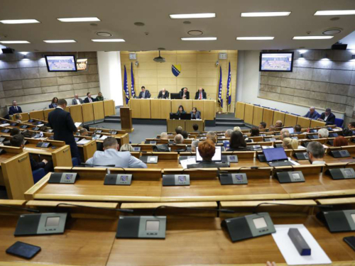 Ništa od jeftinijeg goriva: ''Eurodizel će uskoro dosegnuti 4 KM po litri''