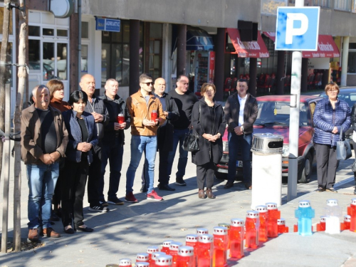 FOTO: Povodom Svih svetih u Prozoru zapaljene svijeće za poginule i preminule branitelje