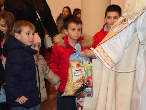 FOTO: Sv. Nikola posjetio župu Prozor