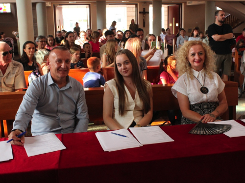 FOTO: U Prozoru održan dječji festival 'Djeca pjevaju Isusu'