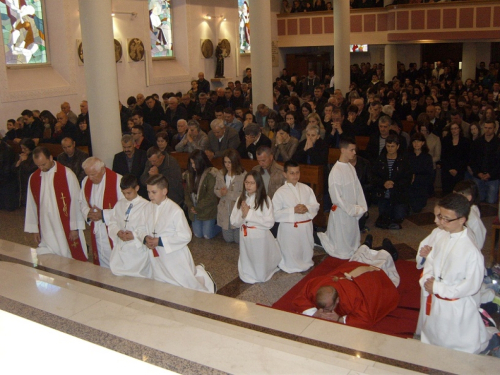 FOTO: Veliki petak u župi Prozor