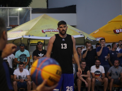 FOTO: Ekipa ''Makarska 3x3'' pobjednik 19. Streetball Rama 2021.