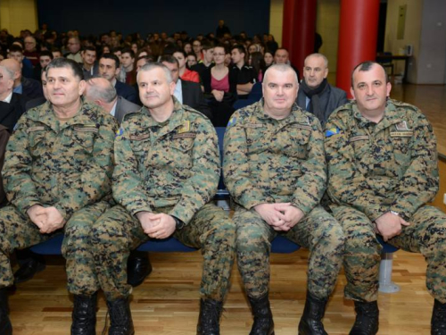 FOTO: U Sarajevu upriličena premijera filma Uzdol 41