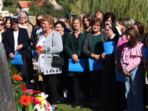 FOTO: Na Šćitu obilježen Dan sjećanja na ramske žrtve