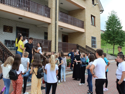 Župa Prozor: Misa za početak nove školske i vjeronaučne godine