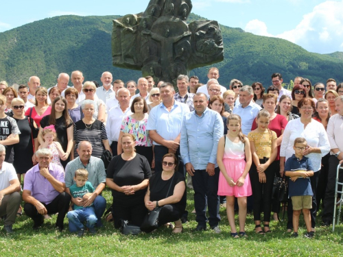 FOTO/VIDEO: Susret obitelji i potomaka Pavlović u Rami