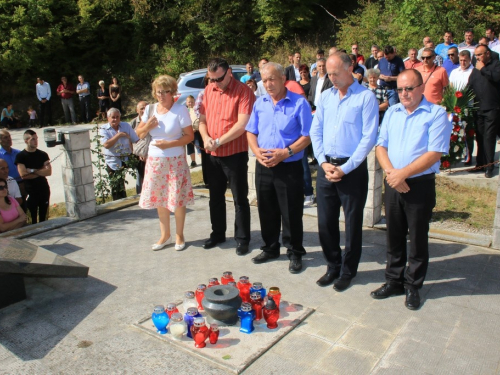 FOTO: Obilježena 22. obljetnica stradanja Hrvata na Hudutskom