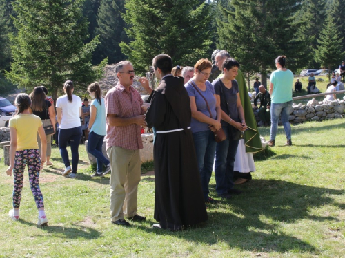 FOTO/VIDEO: Na Vran planini služena misa za poginule duvandžije