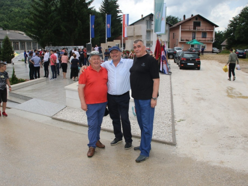 UZDOL: Otkriven spomenik poginulim braniteljima i obilježen Dan 3. bojne brigade Rama