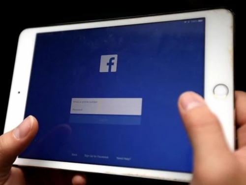 Rusija pokreće postupke protiv Facebooka i Twittera