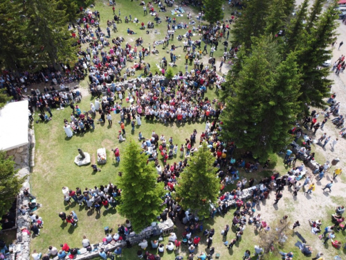 FOTO/VIDEO: Tisuće vjernika na Kedžari proslavilo Divin dan