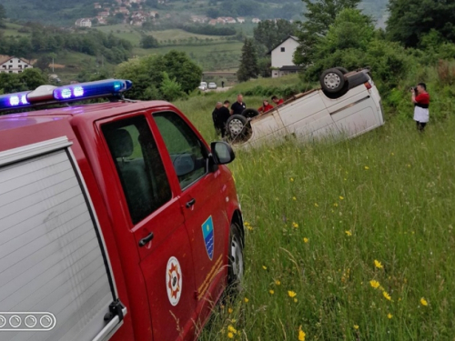 Teška prometna nesreća u Ripcima, poginuo vozač