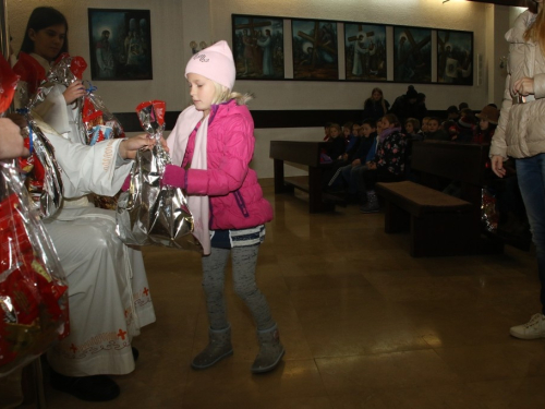 ​FOTO: Sv. Nikola s radošću dočekan u župi Rumboci