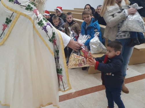 FOTO: Sv. Nikola stigao na Orašac