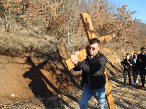 FOTO: Put križa u župi Uzdol - Prva korizmena nedjelja