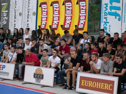 FOTO: Ekipa ''La Pont'' pobjednik 18. Streetball Rama 2020.