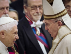 Papa Franjo i Benedikt XVI. cijepljeni protiv korone