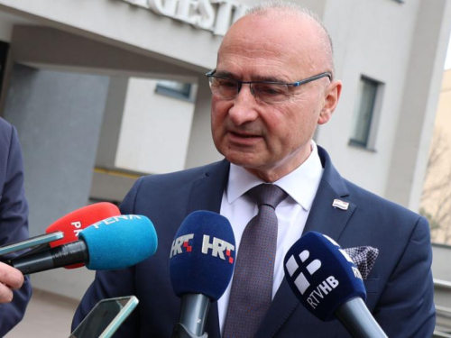 Grlić Radman stao u obranu mostarskog novinara Zorana Krešića