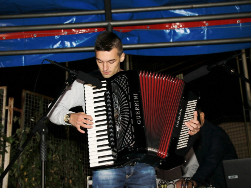 FOTO: U Prozoru na koncertu nastupale 'Mlade nade ramske estrade'