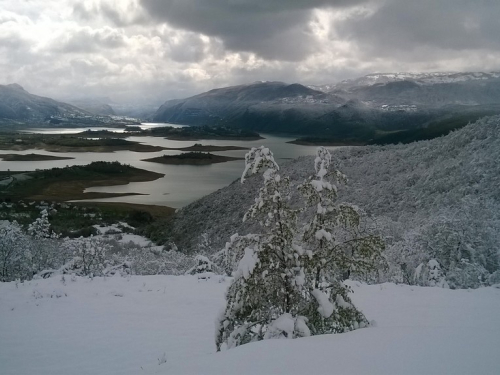 FOTO: Proljetni snijeg zabijelio Ramu