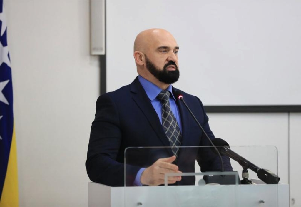Rama-Prozor.Info • Isak najavio uhićenja političara: Neće mirno spavati