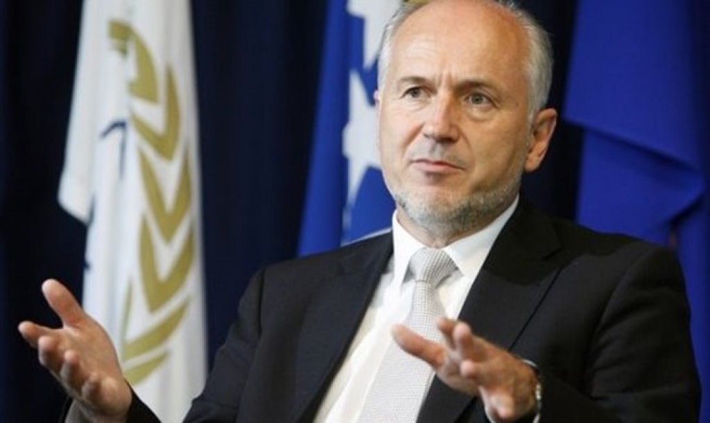 Inzko kategoričan: Zemlja koja želi u EU nema prostora za glorificiranje ratnih zlodjela Inzko kategoričan: Zemlja koja želi u EU nema prostora za glorificiranje ratnih zlodjela