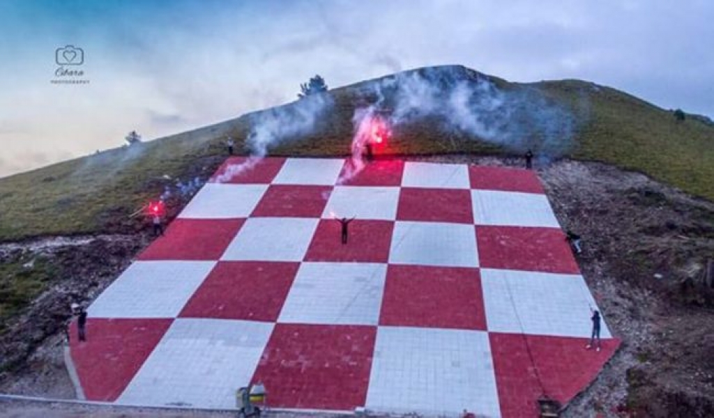 Rama Prozor Info Izrađen Golemi Grb Herceg Bosne Na Planini Plazenica